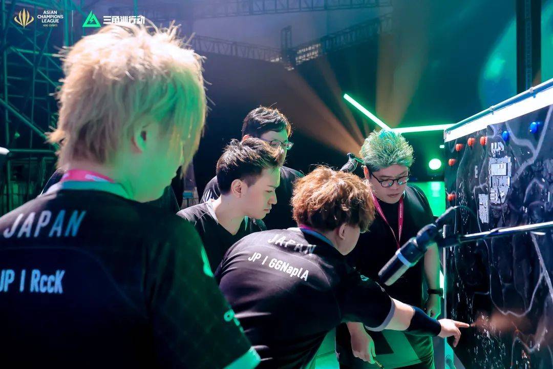 球员职业生 球员职业生