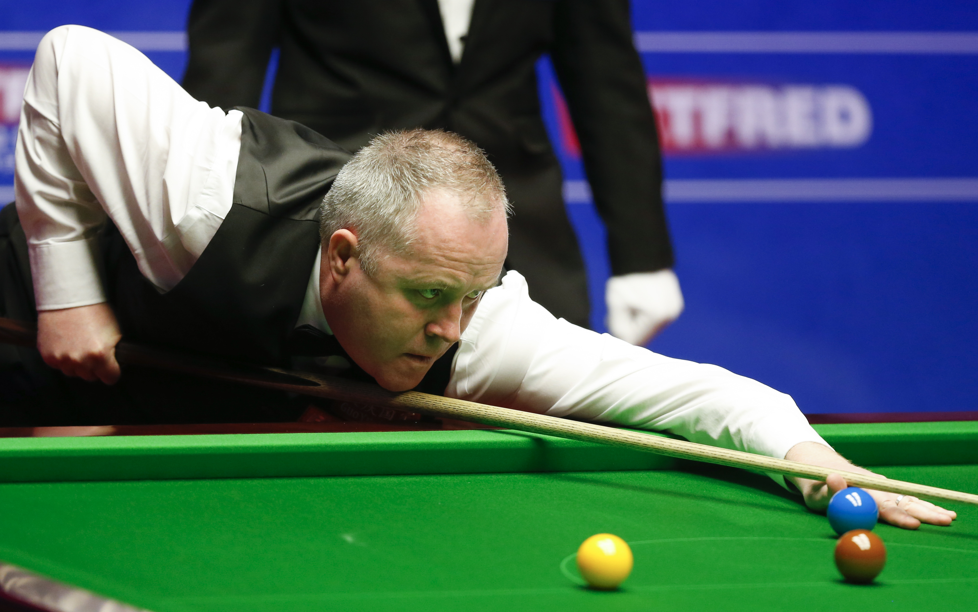 被围观的不 被围观的不