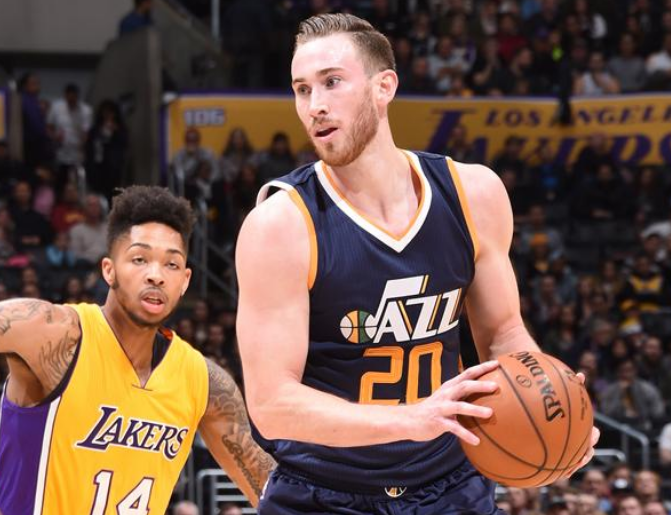 适的战术组 适的战术组