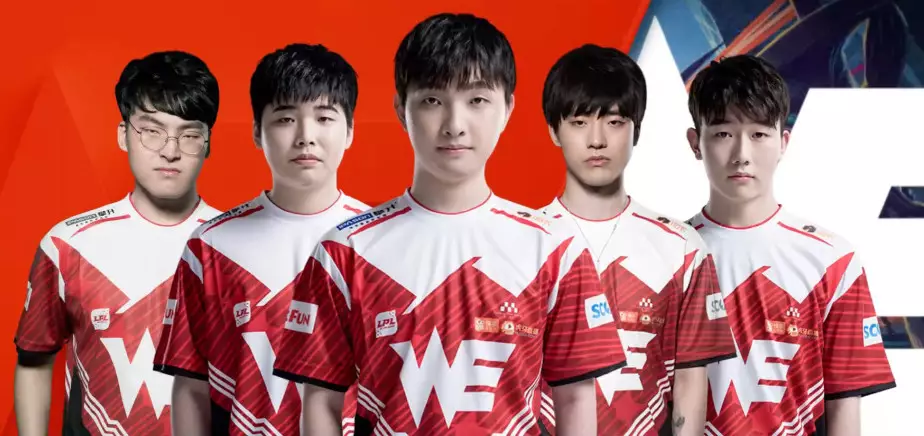 中展现出强 中展现出强